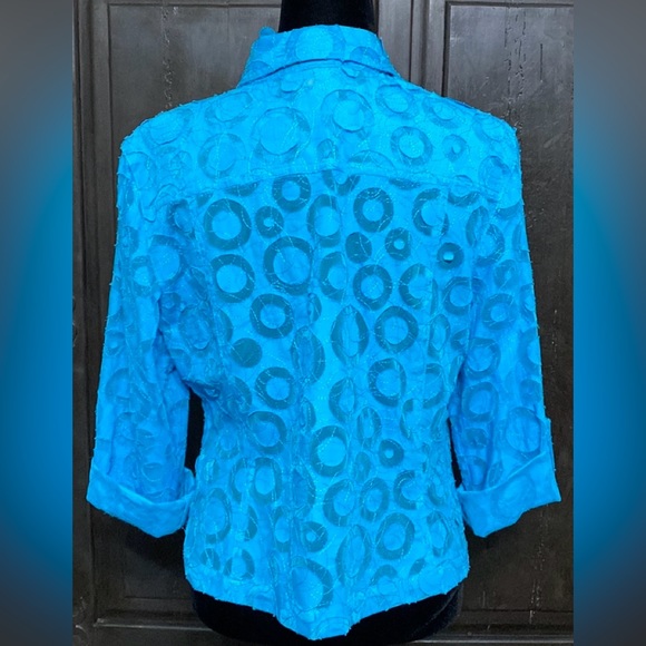 Ruby Rd. Blue button down blouse Size medium - Picture 3 of 10